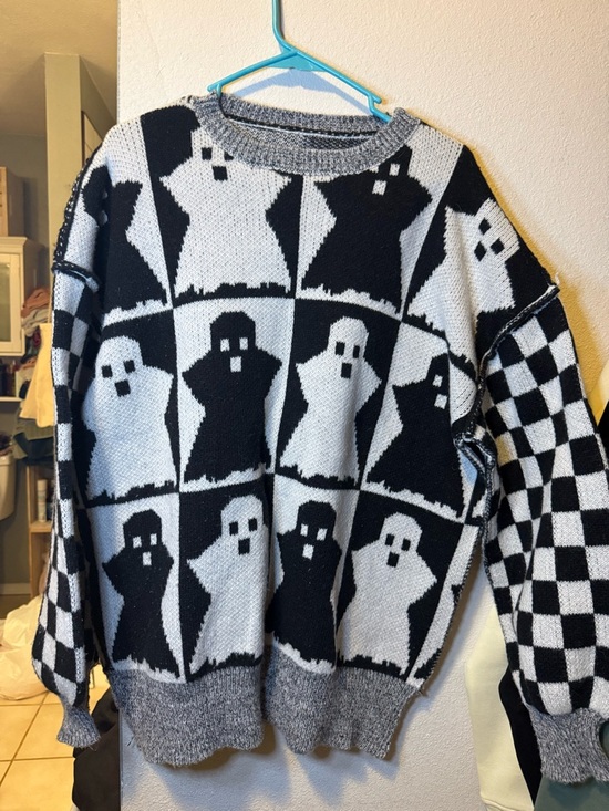 Sweaters - Ghost Pattern Crewneck Sweater - Black & White